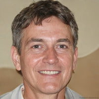 Lukas S.